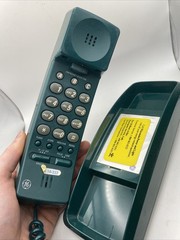 Vintage Green GE General Electric Slim line Telephone Model 2-9226GRA
