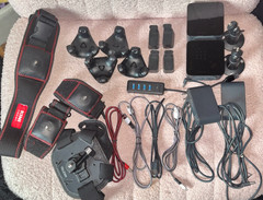 HTC Vive Tracker 3.0 Bundle x4 + 2 1.0 base stations + Dongles & Straps + Mounts