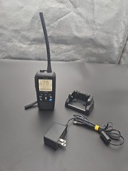 Icom IC-M94D VHF Marine Radio w/AIS & DSC w/ Charger – TESTED WORKS GREAT CLEAN