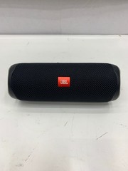 JBL Flip 5 Portable Waterproof Speaker – Midnight Black