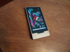 32GB ZuneHD-CLOCK DISPLAYS INACCURATE TIME- ALL ELSE WORKS GREAT-Strong Battery.