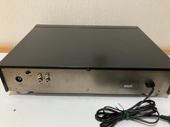 SONY CDP-950 COMPACT DISC PLAYER DUAL D/A COVERTER SYSTEM AC100V 50/60Hz 11W