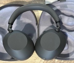 BRAND NEW Sony WH-1000XM6 Wireless Noise Canceling Headphones – Black