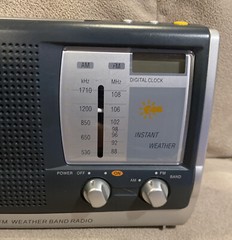 Vintage Emerson Portable AM/FM Weather Band Radio AC or Battery #RP6251 *TESTED