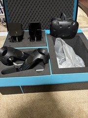 HTC Vive Virtual Reality – Black (99HAHZ044-00)