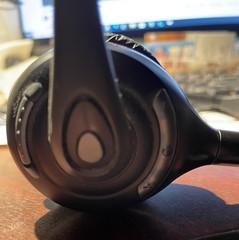 (NEW CUSHIONS ) Plantronics C052 Wireless Headset – Comes With PLT APV-63