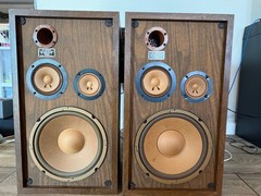 VINTAGE Pioneer Sonic Bass Reflector Speaker. 23x13x10 Read Description