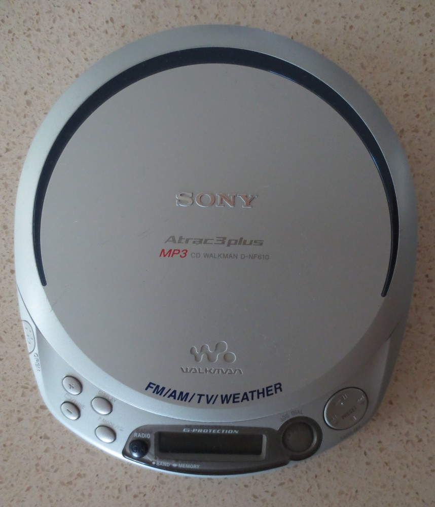 Vintage Sony Walkman D-NF610 Portable CD Player Atrac 3 MP3 AM FM UNTESTED