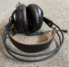 SteelSeries Siberia 200 Gaming Headset Headphones w/ Microphone Ps5 Ps4 Xbox Pc