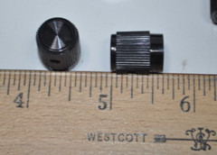 Lot of 5 NOS Vintage Knobs 1/4″ Shaft Dia with Set Screws 1/2″ Dia