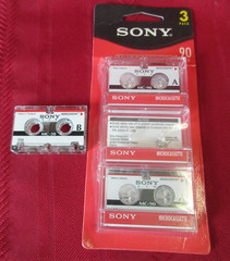 Sony M-650V Microcassette-Corder Handheld Voice Recorder Tapes Works Need Repair