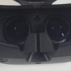 Sony PlayStation VR Skyrim Bundle VR2 Headset White/Black CUH-ZVR2