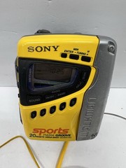 Sony Sports Groove Walkman WM-FS499 Radio Cassette Player Headphones Yellow VTG