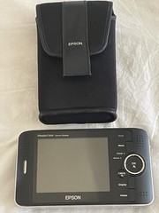 Epson P-2000 3.8″ LCD Digital Multimedia Viewer 40 GB SD Compact Flash Open Box