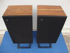 Awesome JBL L110 3-Way Vintage Floor Speakers – Reconditioned