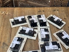 Lutron At-Nb-None Q26SM 6 Button +L/R Keypad Lot Of 10 Units