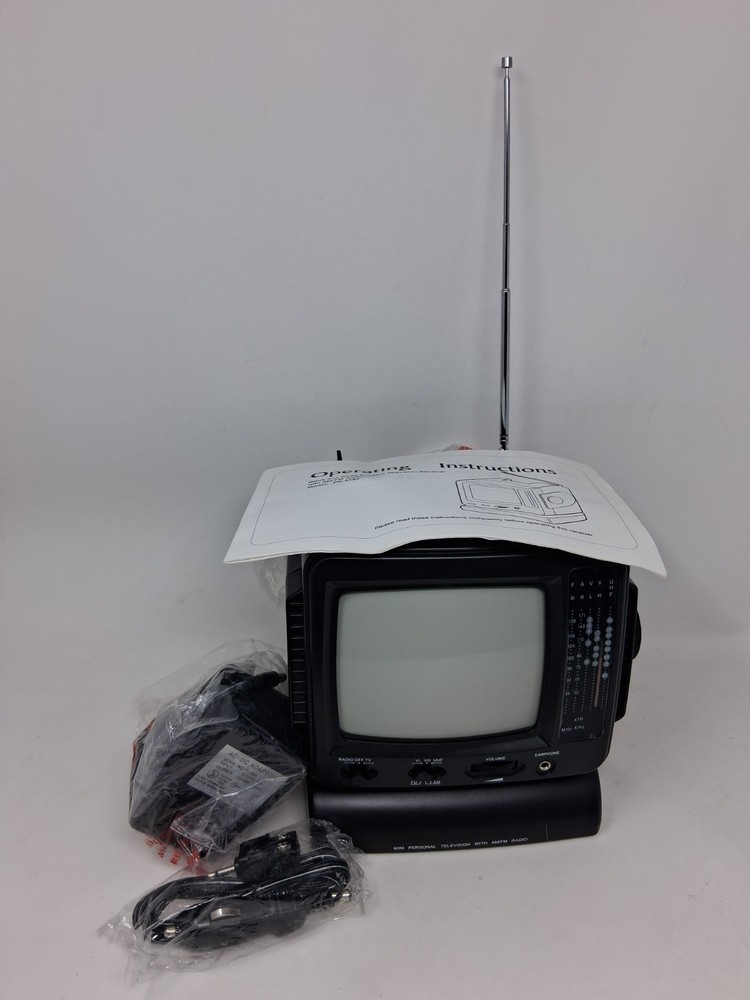 Promo King Black & White 5″ TV AM FM Receiver PK-4183 AC / DC