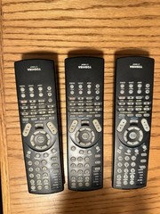 Toshiba 36HFX71 36 Inch HD CRT With 3 Remotes