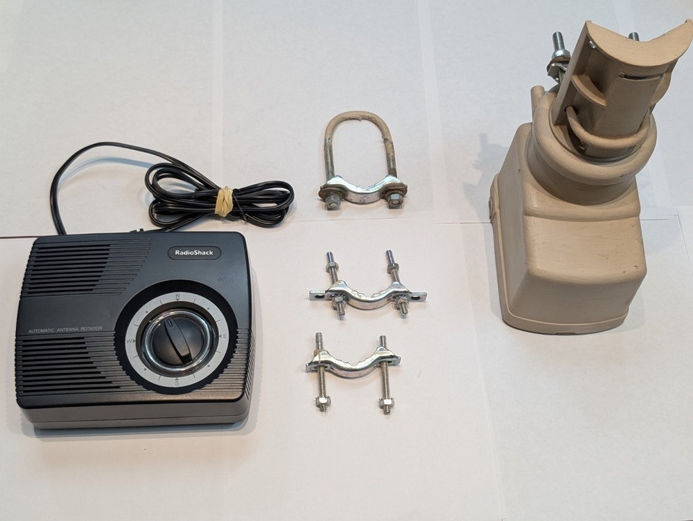 (RADIO SHACK) AUTOMATIC ANTENNA MAST AUTO-ROTATOR SYSTEM -WORKS GREAT VERY NICE!