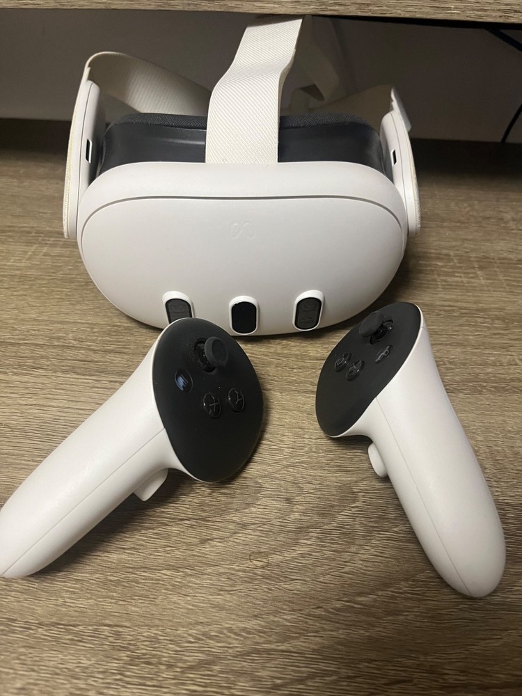 Meta Quest 3 128GB VR Headset – White