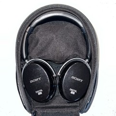Sony MDR-NC500D Digital Noise Canceling Headphone, Black, with case
