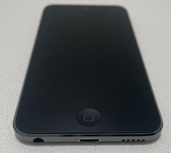Apple iPod Touch 5th Generation Space Gray (16GB)