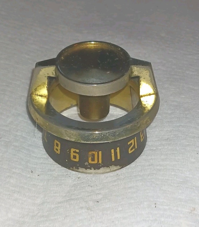 VINTAGE UHF CHANNEL CONTROL KNOB FOR TV TELEVISION SETS METAL,PLASTIC UNKNOWN