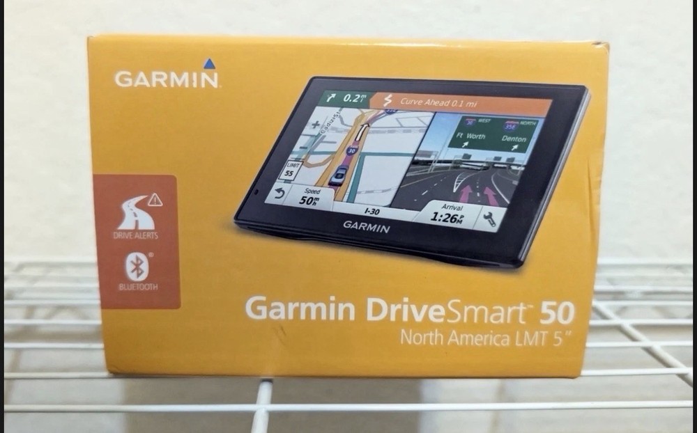 Garmin DriveSmart 50 North America LMT 5″ 010-01539-01 GPS Navigator