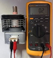 Toshiba 2M231H(L) Magnetron. Includes 5kV 0.8A Fuse