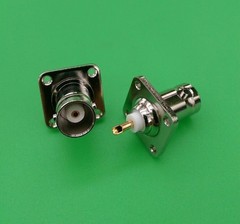 (1 PC) BNC Female w/4 hole Flange Panel Chassis Mt Solder Connector- USA Seller