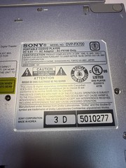 Sony DVP-FX700 Portable CD/DVD Player 7″ LCD Silver Bundle Remote Working