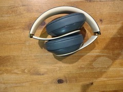 Beats Studio3 Wireless Over-Ear Headphones Matte Black Gold Pure ANC Bluetooth