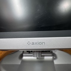 Axion 16-3350 8” TFT LCD TV w/Card Reader for Retro Gaming Composite Inputs