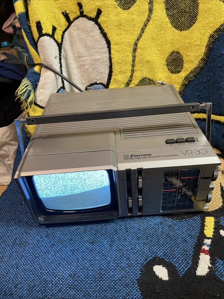 1983 Emerson VR-30 Black and White TV AM/FM UHF VHF TESTED