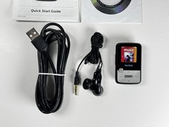 Sandisk Sansa Clip Zip 8GB MP3 Player FM Radio Voice Recorder Black New Unused