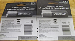 BRAND NEW SEALED DURACELL 4 PCS 2-2PKS 9 VOLT BATTERIES EXP. 2028 FREE SHIP 9V2