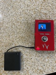 Wolverine MVP 9000 80GB Multimedia Player Digital Audio Photo Video Storage Red