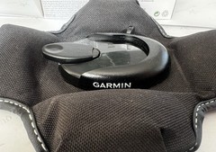Garmin nüvi 1450 LMT GPS Navigator Lifetime Maps W/beanbag Dash Mount 5” bundle