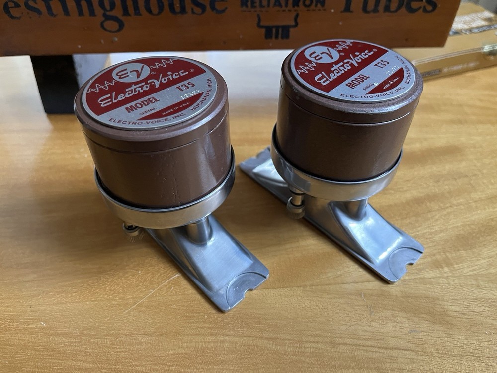 1 pair (2) of vintage 1950’s Electro Voice T35 tweeter horn drivers – 16 ohm