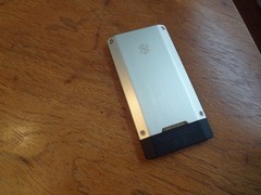 32GB ZuneHD-CLOCK DISPLAYS INACCURATE TIME- ALL ELSE WORKS GREAT-Strong Battery.