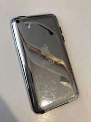 Apple iPod touch 4th Generation Black (8 GB) – Good Condition