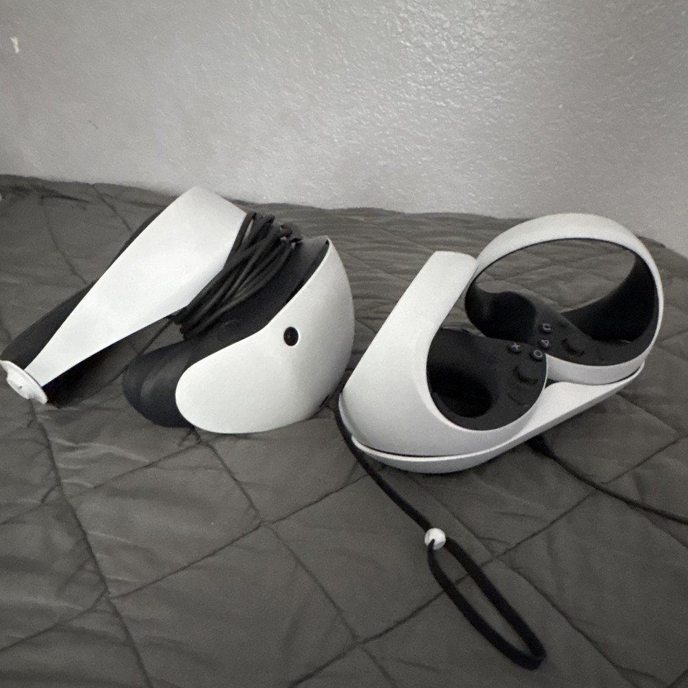 Sony PlayStation VR2 Headset & Sense Controllers – PS5 Virtual Reality – Excelle