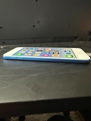 Apple iPod Touch 6th Generation 16GB- Blue