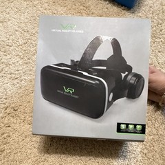 Smartphone VR Headset Black 6.0in Max, 100° FOV, Bluetooth, Gyro, IPD