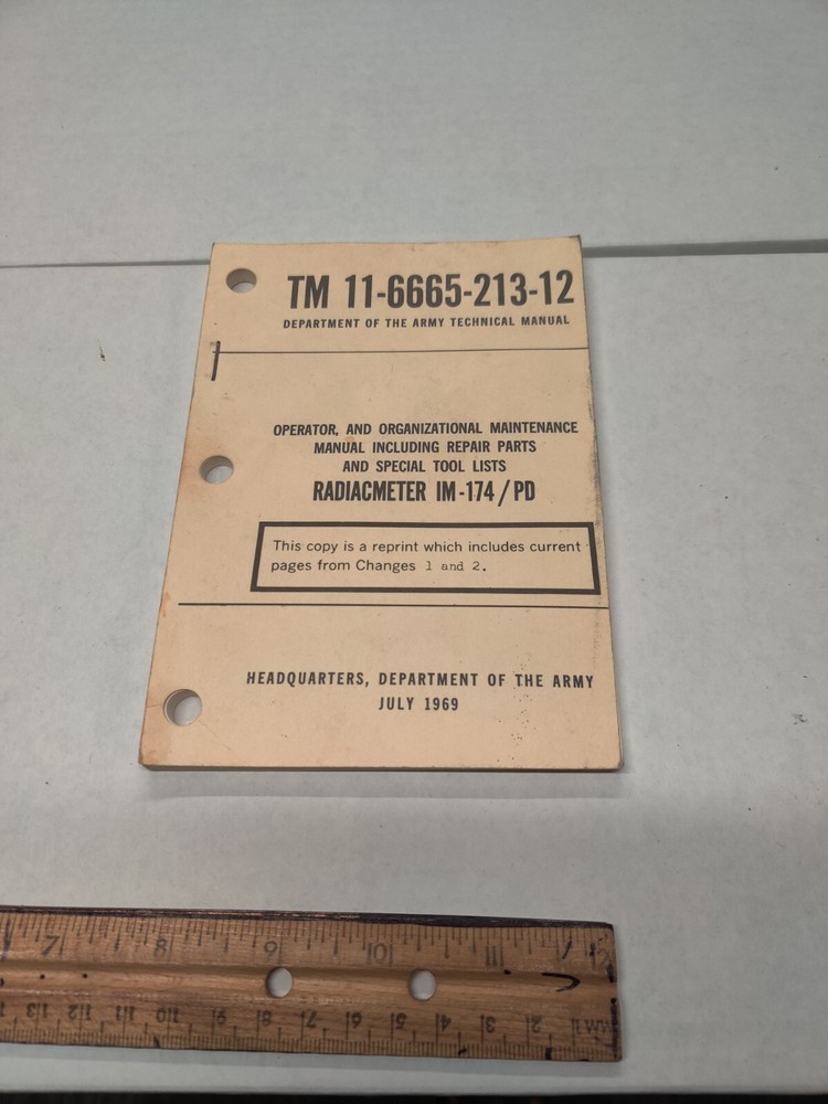 1969 VIETNAM WAR US ARMY TECHNICAL BOOK RADIACMETER IM-174 TM 11-6665-213-12