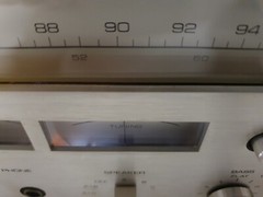 Akai AA-1050 Stereo receiver – 35w 4-16Ohm – Fully working