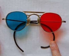 Vintage Anaglyph 3D Glasses Red And Blue Glasses with 2 Clip Ons Lot