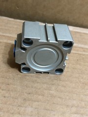 1pcs AirTAC SDA40X5 Pneumatic Air Cylinder -Cylinder