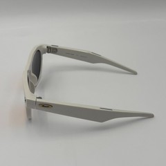 Oakley Meta HSTN Smart Glasses Prizm Ruby Lenses Warm Grey Frame 32GB – White