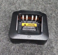 MOTOROLA AAH06RDN9RA1AN Two Way Portable Radio R7 403-527MHz